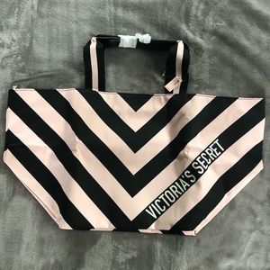 NWT VS Tote